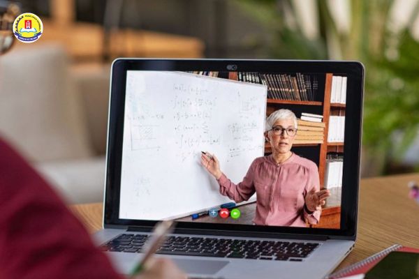 Truong-dai-hoc-cong-doan-trien-khai-hoc-online-100_-thong-qua-he-thong-elearning-hien-dai